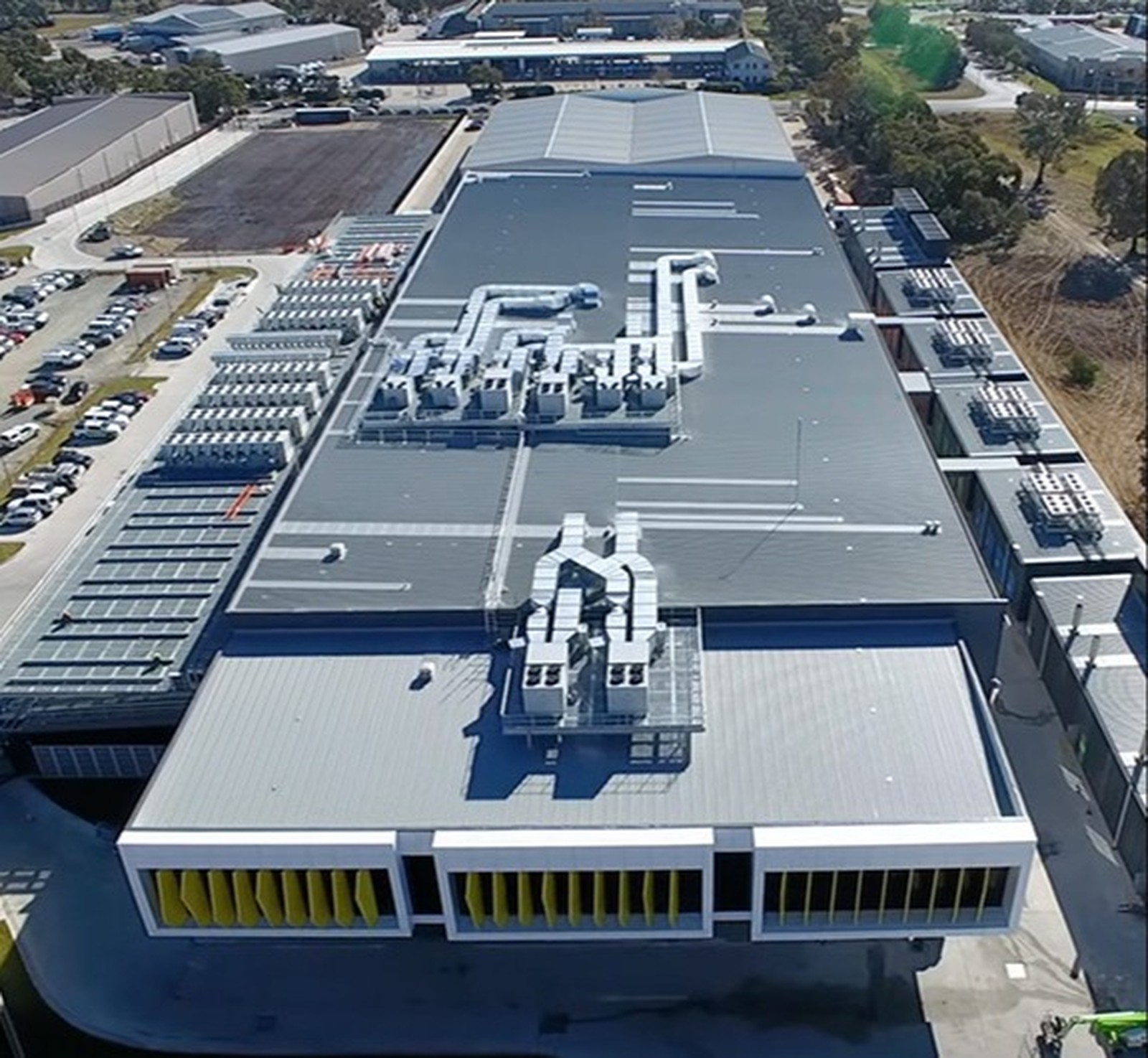 Top view of a technical or industrial building relevant to data centre operations